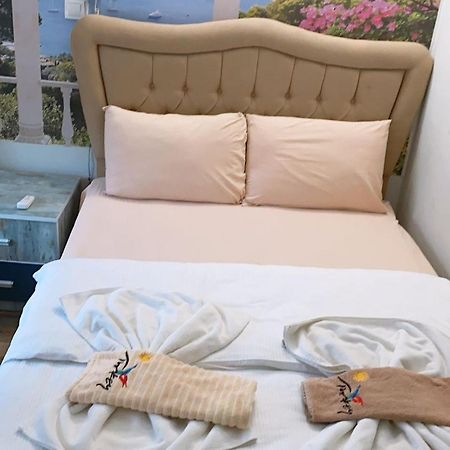 Armis Hostel Istanbul Bagian luar foto