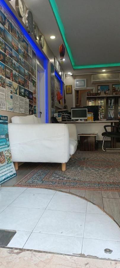 Armis Hostel Istanbul Bagian luar foto