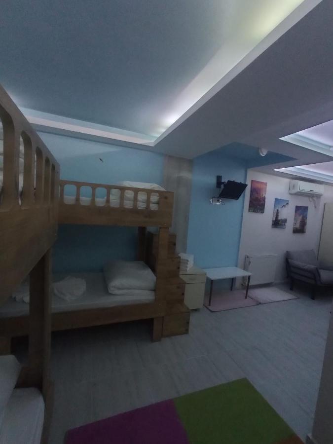 Armis Hostel Istanbul Bagian luar foto
