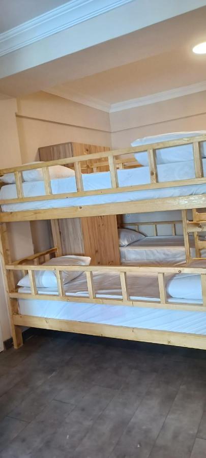 Armis Hostel Istanbul Bagian luar foto