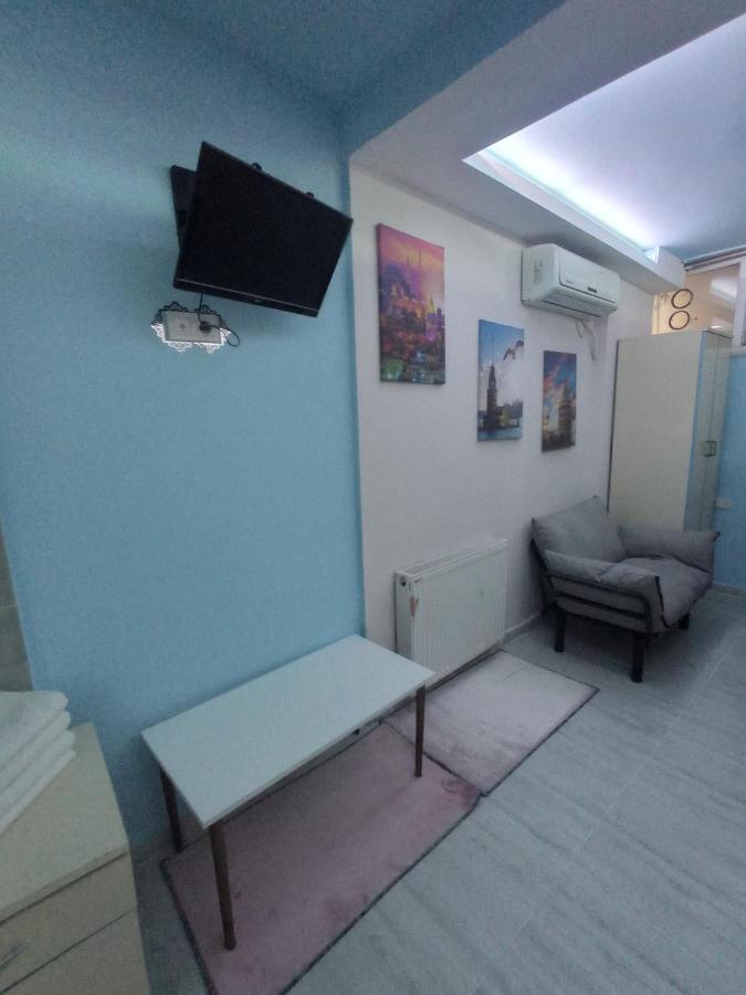 Armis Hostel Istanbul Bagian luar foto
