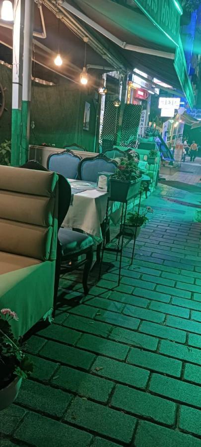 Armis Hostel Istanbul Bagian luar foto