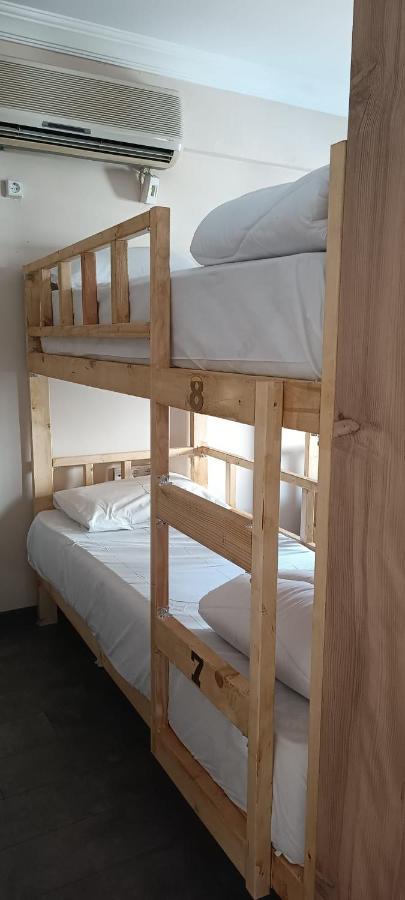 Armis Hostel Istanbul Bagian luar foto
