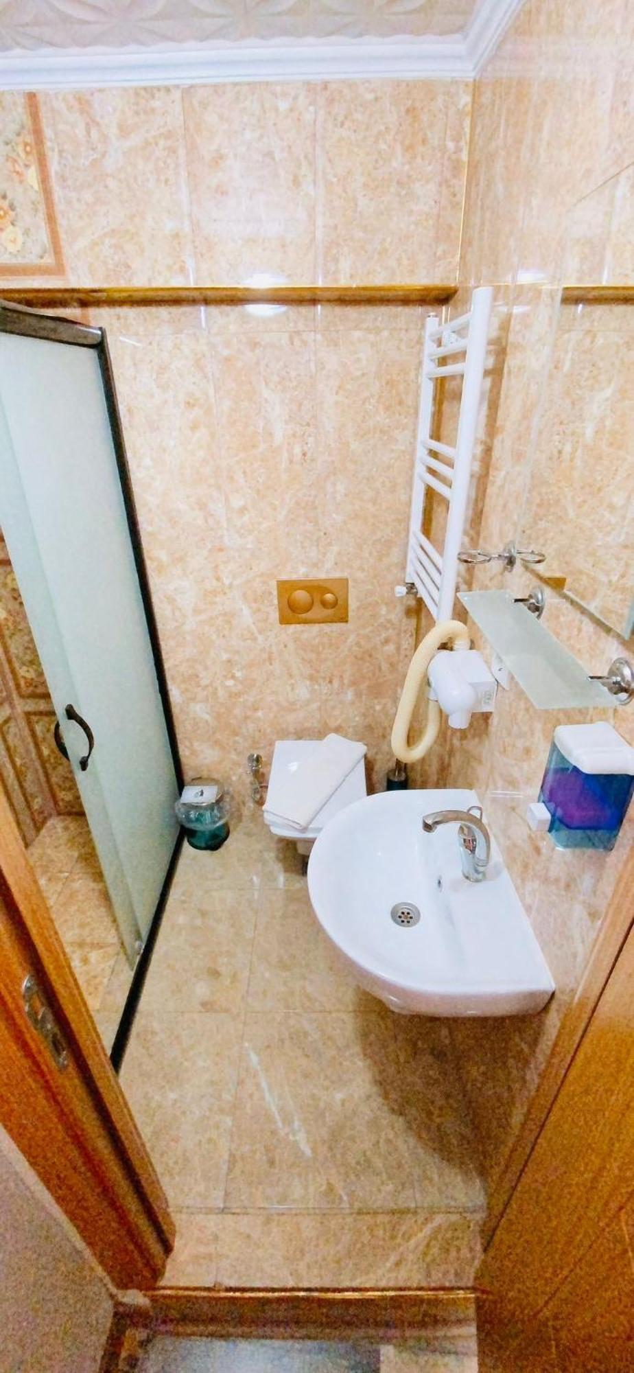 Armis Hostel Istanbul Bagian luar foto